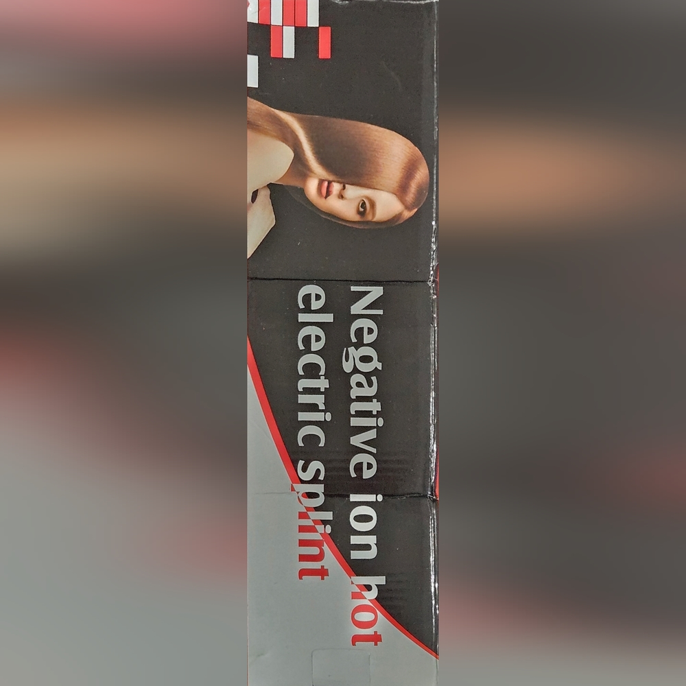 Negative ion hair straightener